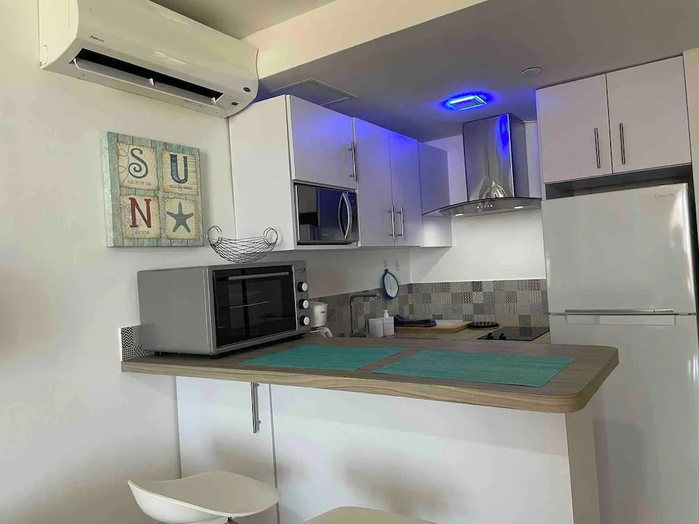Lovely Sea View,Eagle Beach, Oasis Condominium Wifi