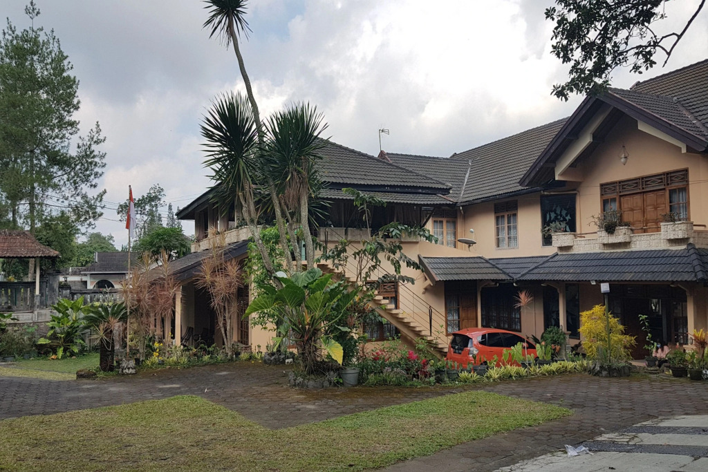OYO 90017 Villa Mawar Asri Syariah