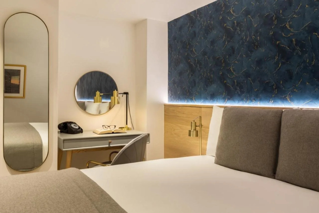 Hotel Indigo London - 1 Leicester Square by IHG