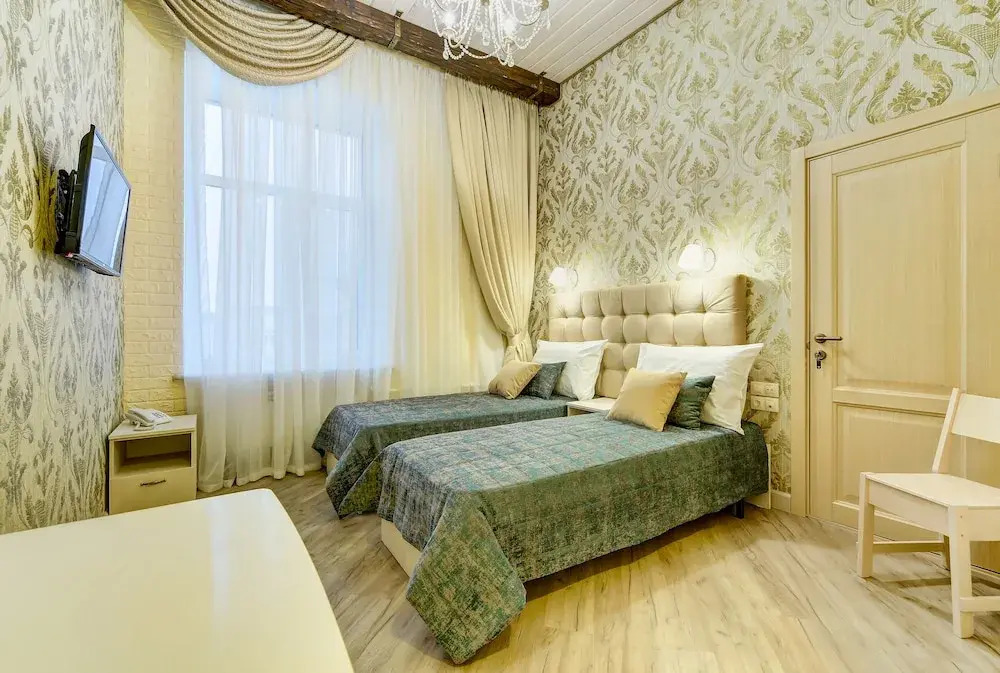 Na Chaykovskogo, 22 Living Quarters