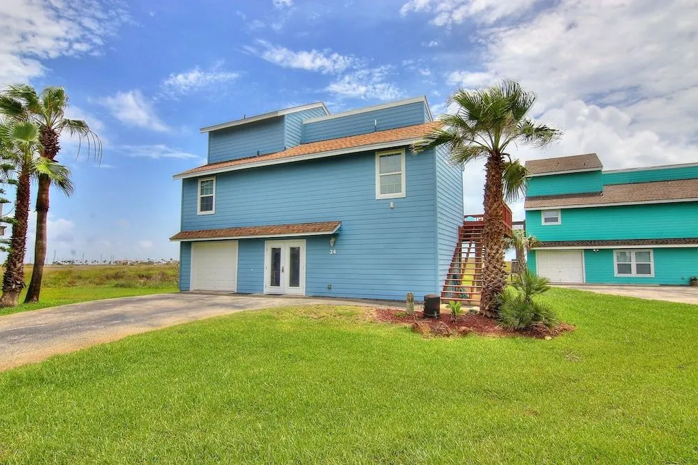 TX361 6877 - 5 Br Home