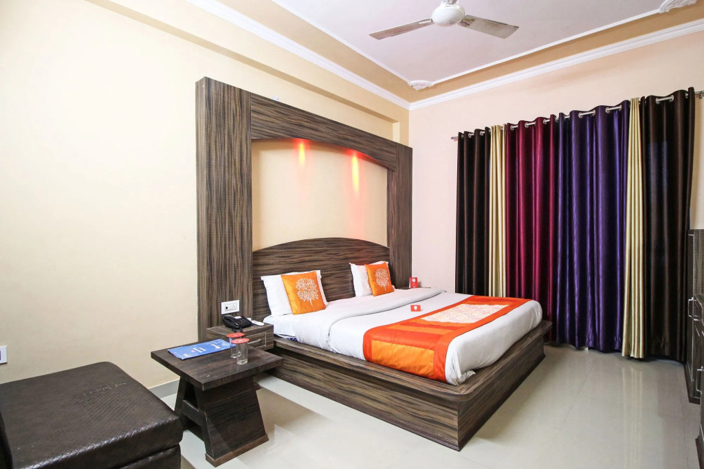 OYO 5876 Hotel KS International