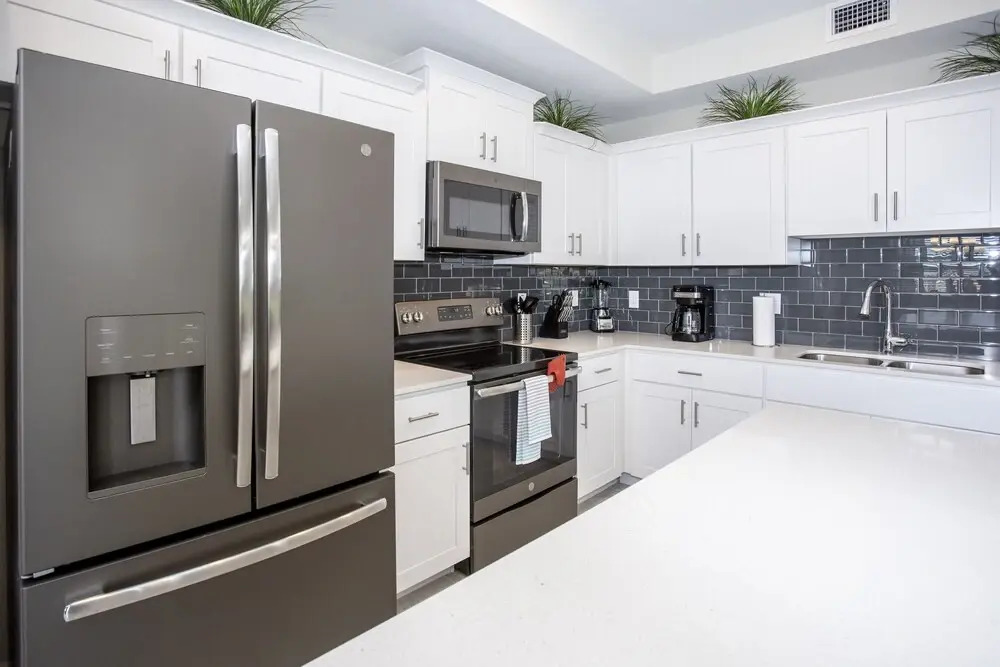 303 Apt Storey Lake 61595/62624