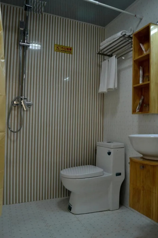 Linhai Hotel - Kunming