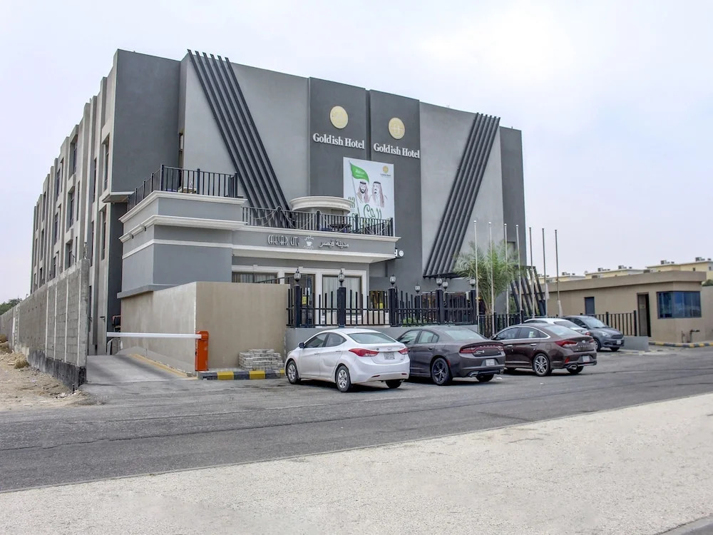 Capital O 581 Goldish Hotel
