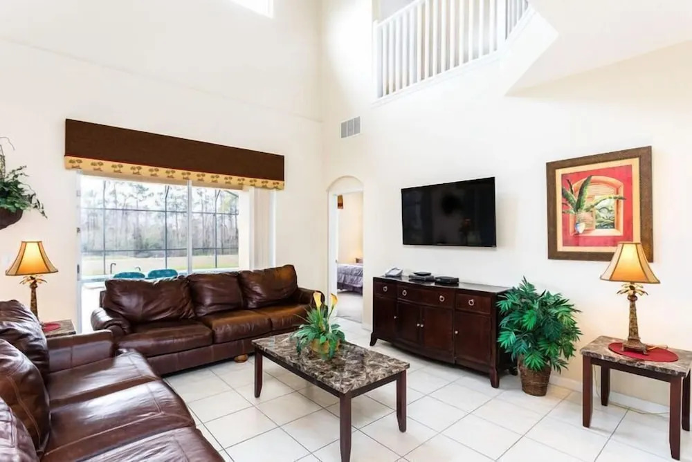 7BR Pool Home Emerald Island by SHV-8567