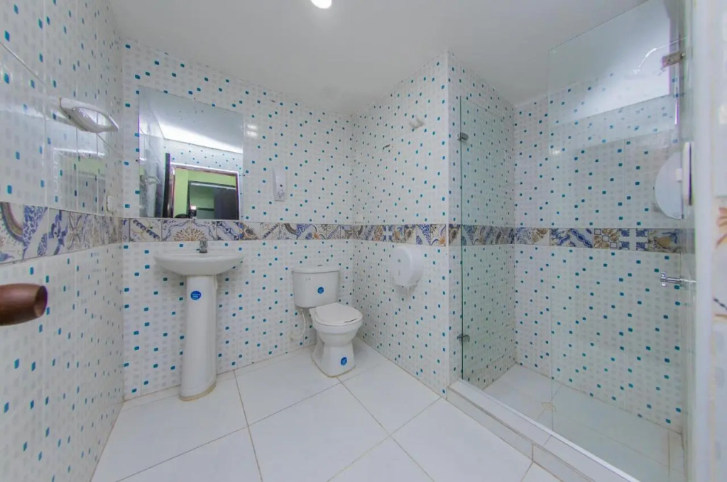 Hotel Avexi Suites By GEH Suites