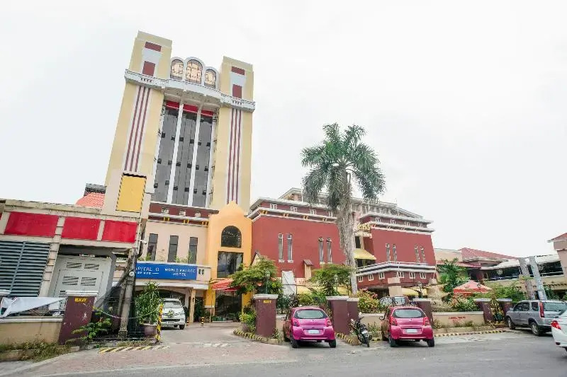 World Palace Hotel by OYO Rooms