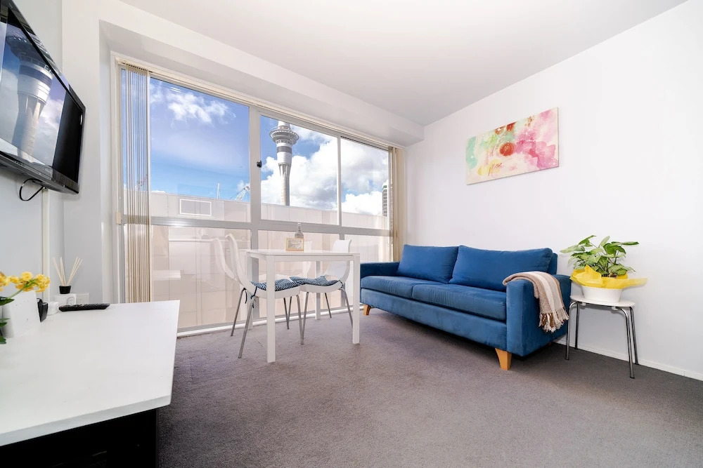 Cozy 2 Bedroom Apartment in CBD