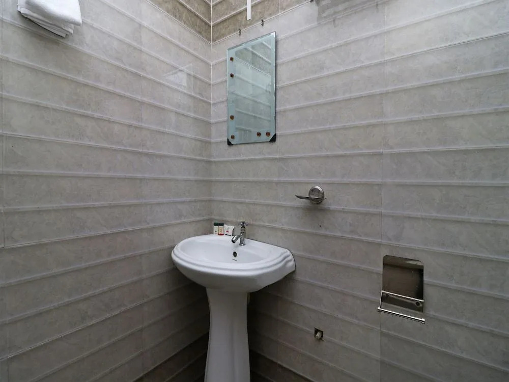 OYO 13626 hillway Guest house