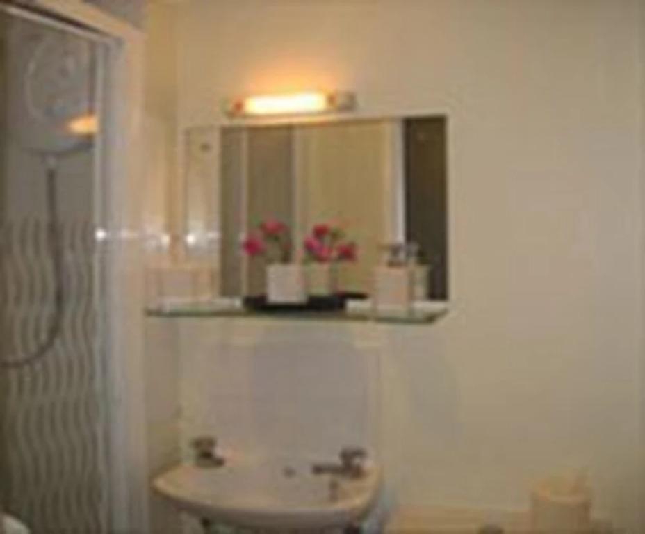The Clovelly Hotel