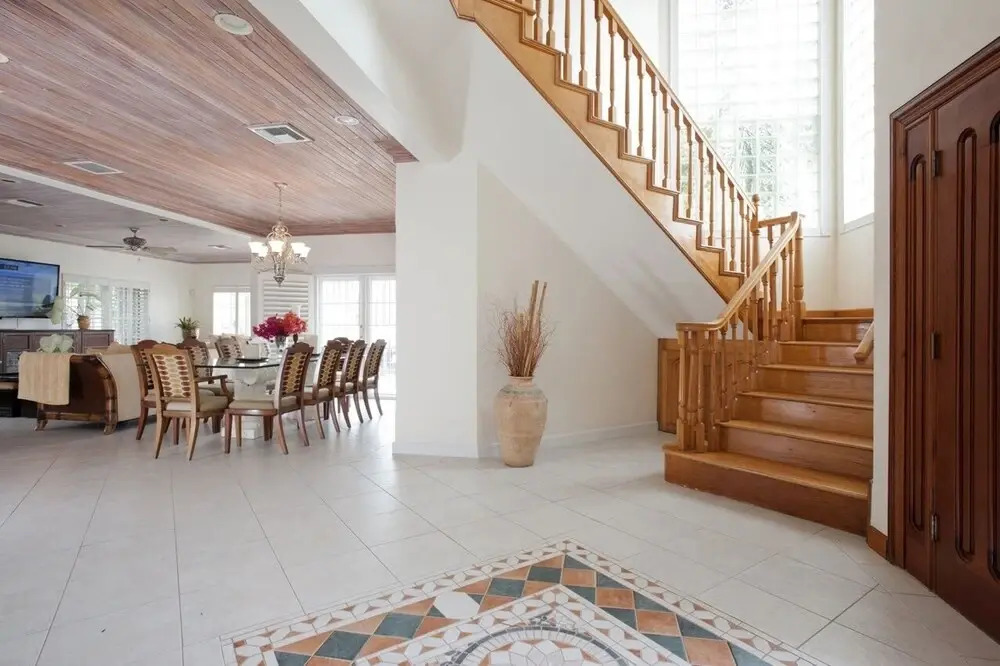Long Island Breeze Compound 6 Bedroom Home