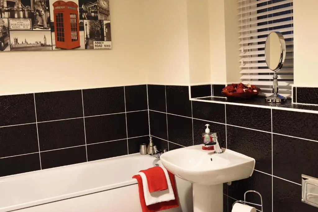 StayNEC Coach House Birmingham - For Company, Contractor & Leisure Stays - NEC, HS2, JLR, Airport