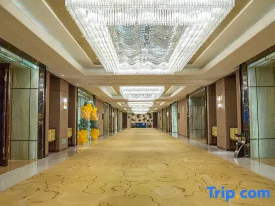 Yangzhong Juntai Hotel