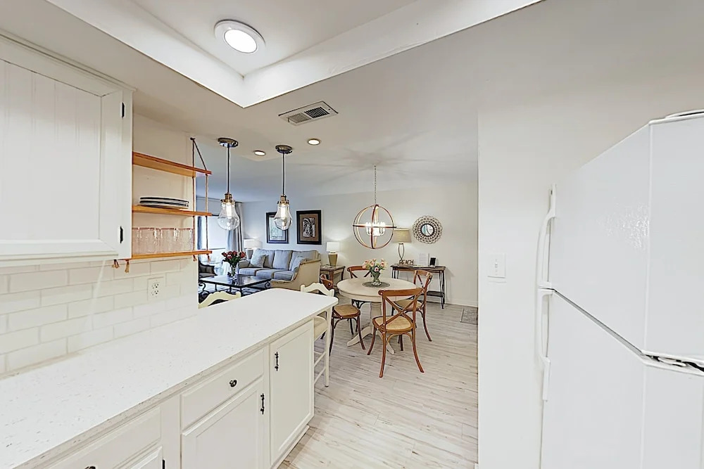 Lavish Villa at South Beach Marina condo