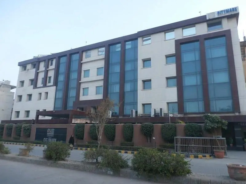 Super Townhouse OAK Hotel City Mark Gurgaon