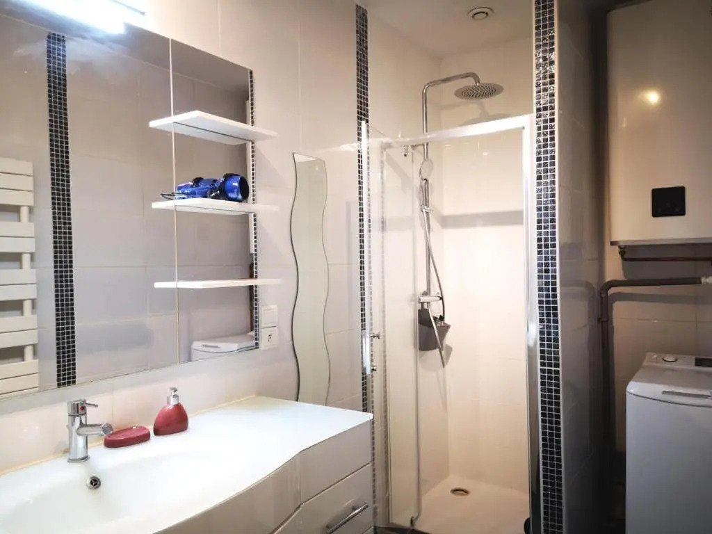 NICE APPARTEMENT