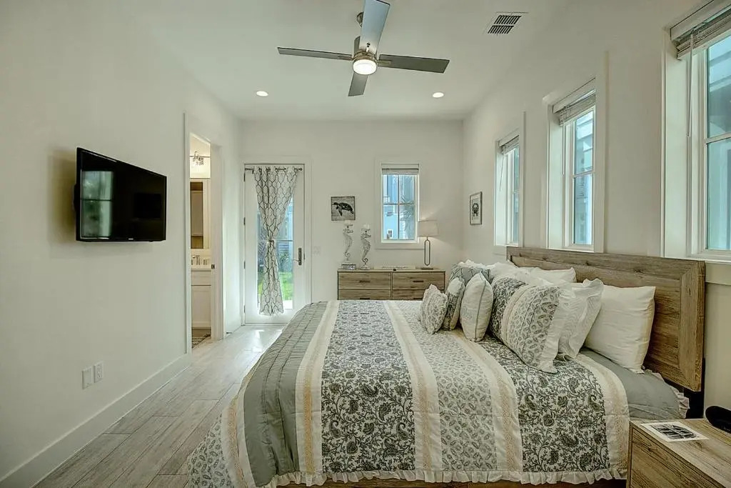 Coconut Cottage 244 BR