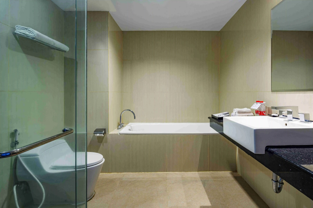 Swiss-Belhotel Waterfront Makassar