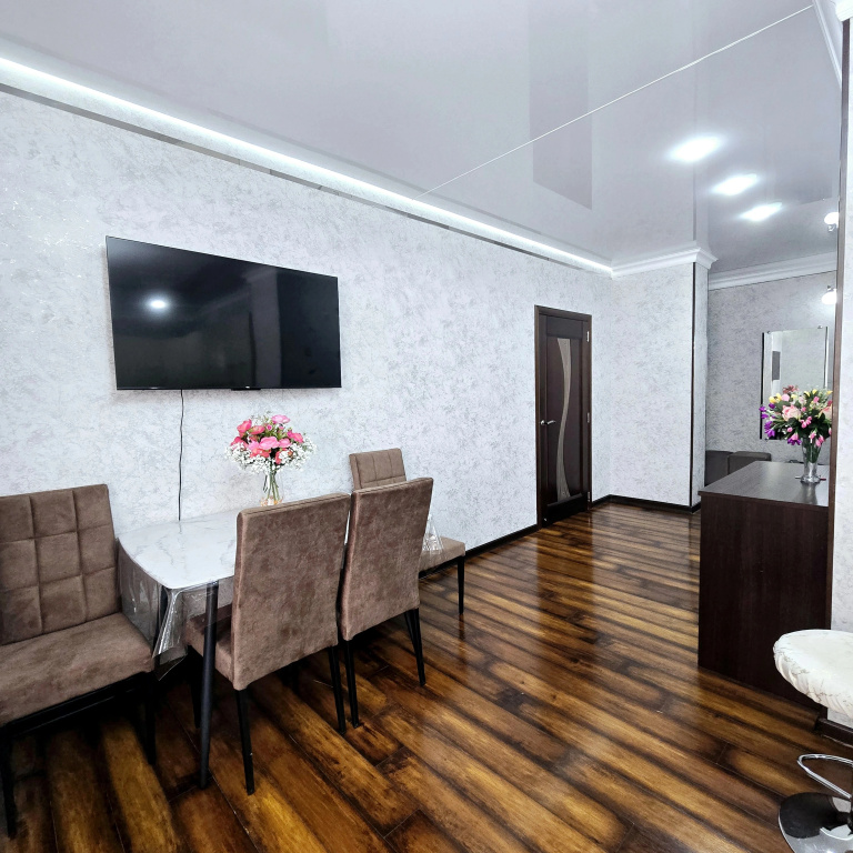 2kom V Tsentre Goroda Flat
