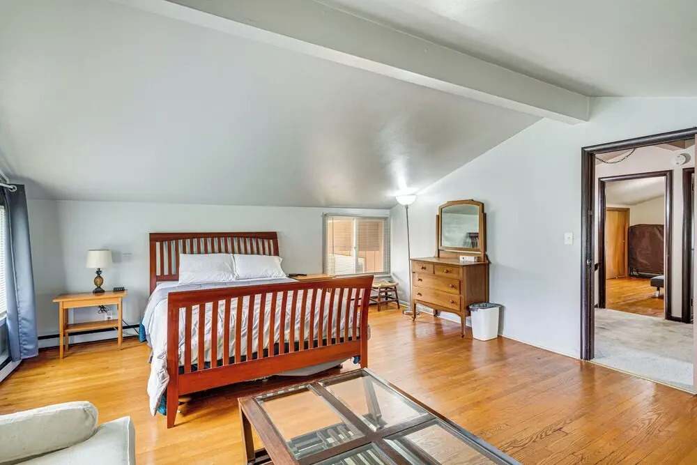 Pet-friendly Rockford Home Near Skiing & Hiking!