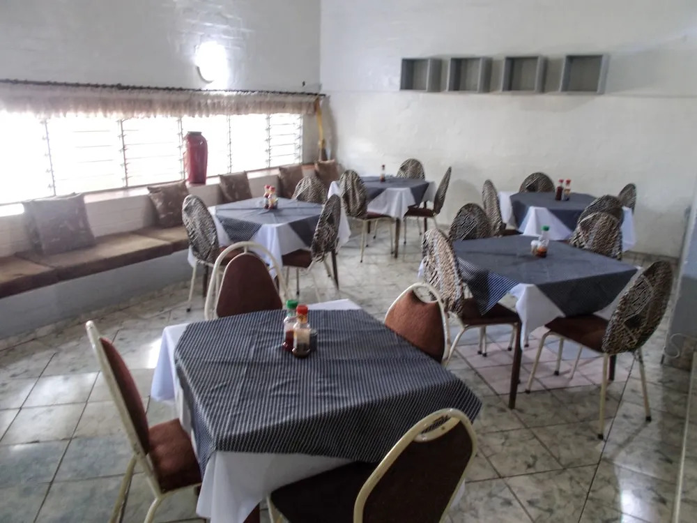 Ndeke Hotel