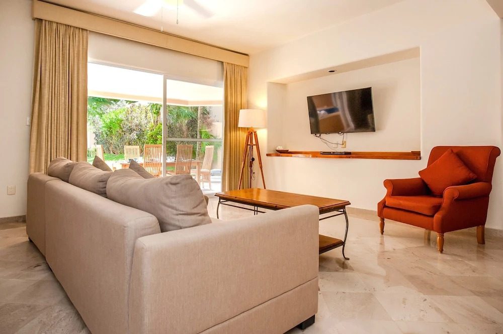 Arena 2Br Condo By Rmh