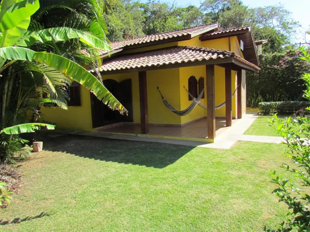 Casa 157 - 150 metros da praia das Toninhas, ideal para 6 a 8 pessoas, aceita pets