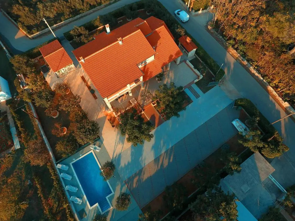 Apartments Nikaia