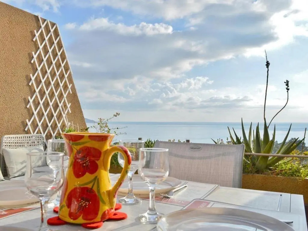 Appartement Le Lavandou, 1 pièce, 4 personnes - FR-1-251-306
