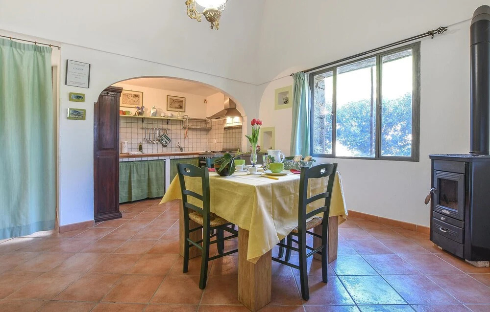 Beautiful Home in Pantelleria With Wifi and 3 Bedrooms