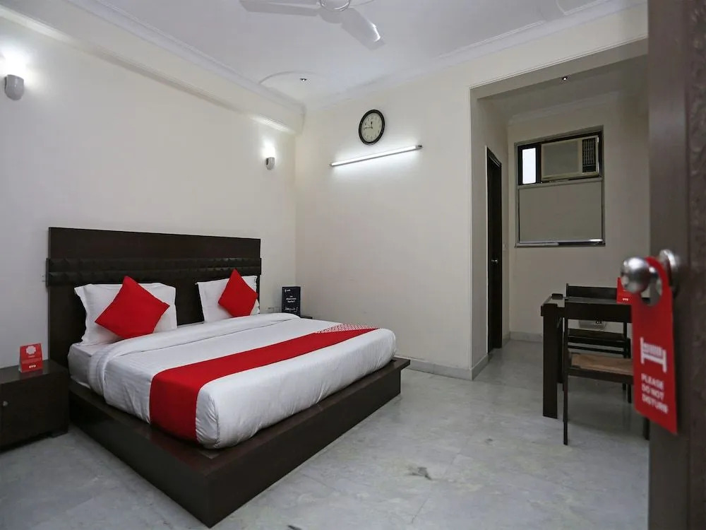 OYO 15822 Ryan Residency