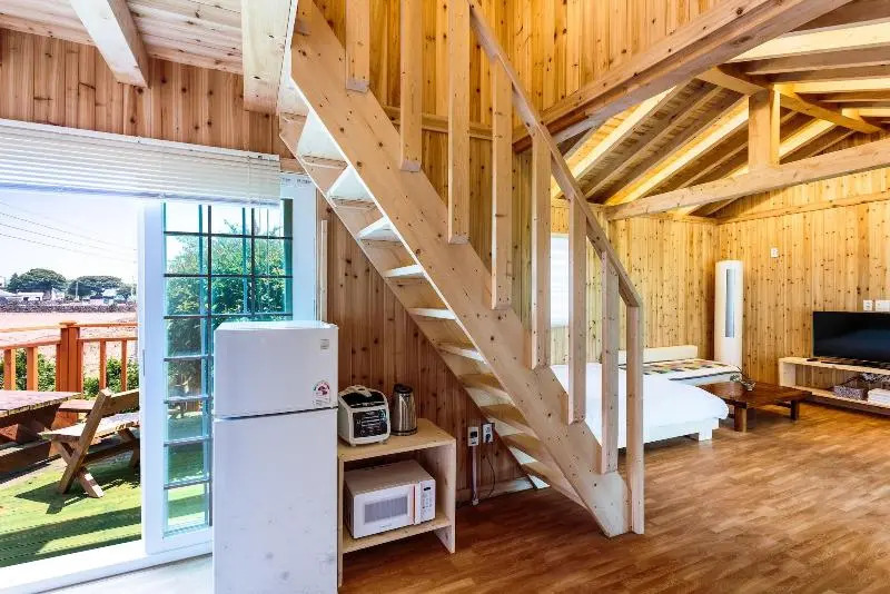 Seogwipo Neulbada Pet Pension
