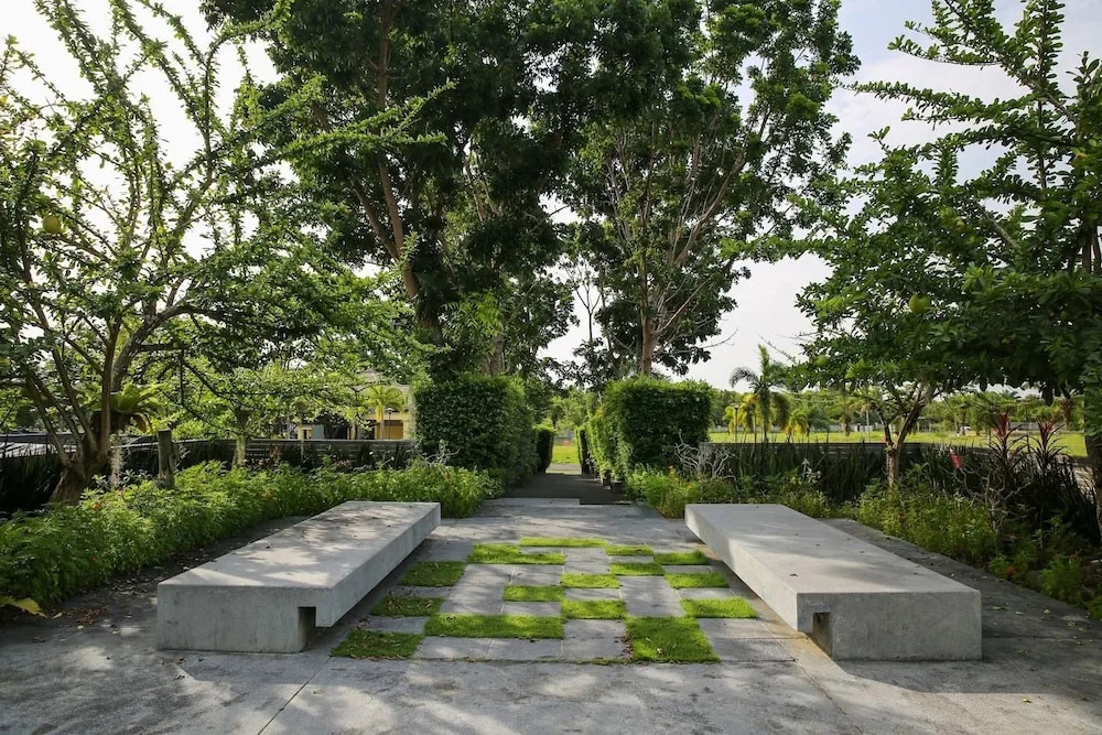 4 Br Private Villa in V49 Pattaya w/ Village Pool