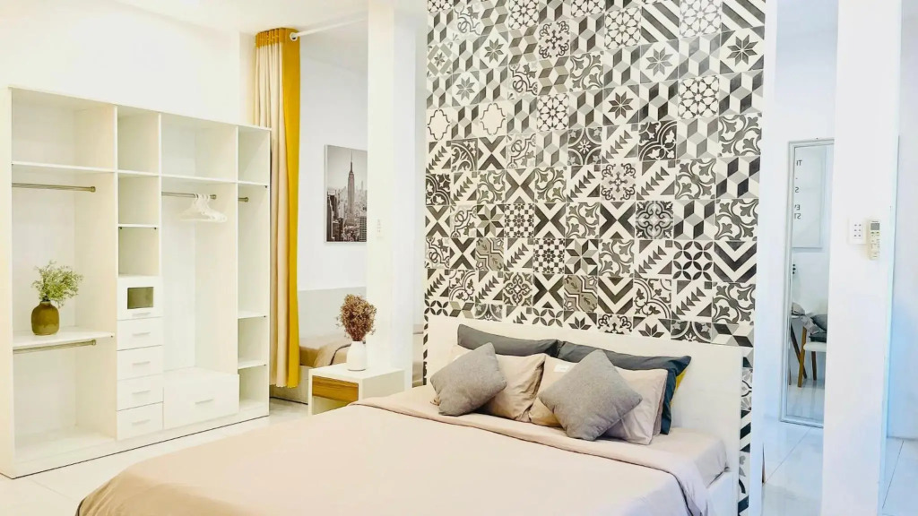 MIDMOST Villa Hotel