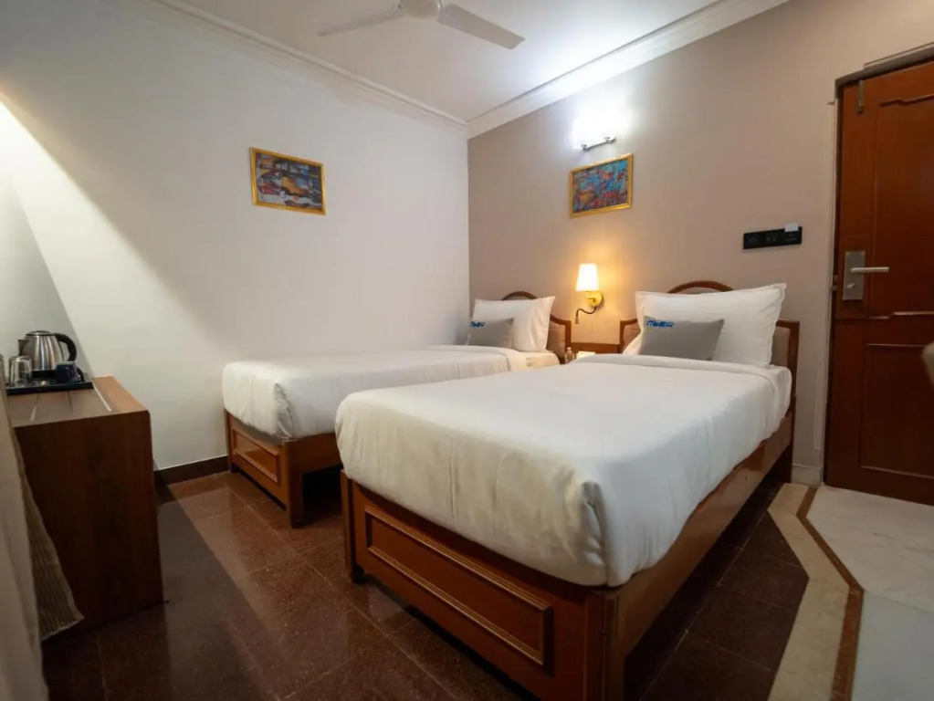 Hotel Pravasa Stay