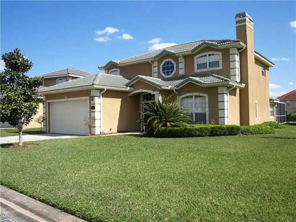 A 4 Bedroom Villa With its own Private Pool in Vista Park