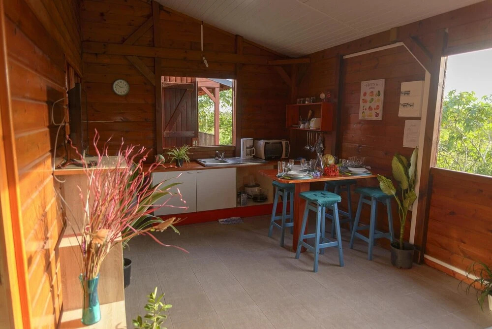 Bungalow With 2 Bedrooms in Port-louis, With Private Pool, Enclosed Garden and Wifi
