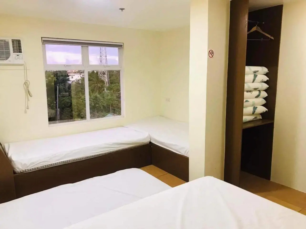 Im Inn Hotel Sorsogon near SM or Terminal