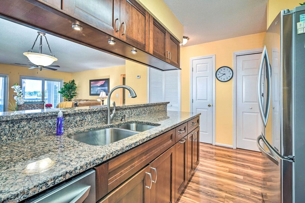 Pool, Patio & Golf Course Views: Myrtle Beach Gem