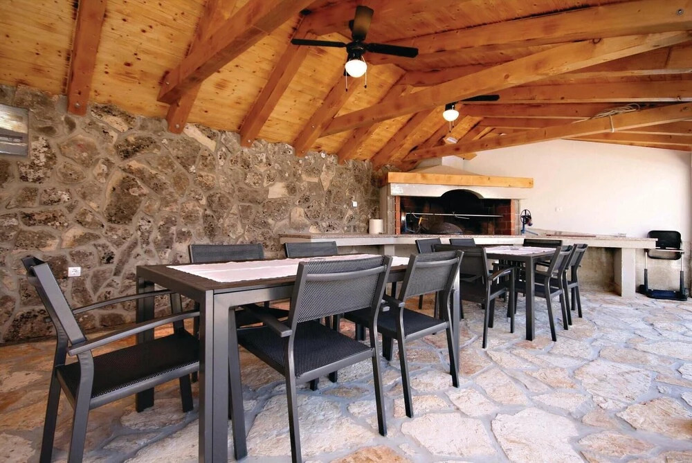 Awesome Home in Brodarica with Hot Tub, WiFi & 6 Bedrooms