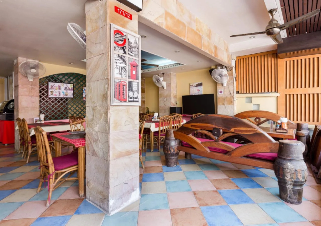Summer Breeze Hotel