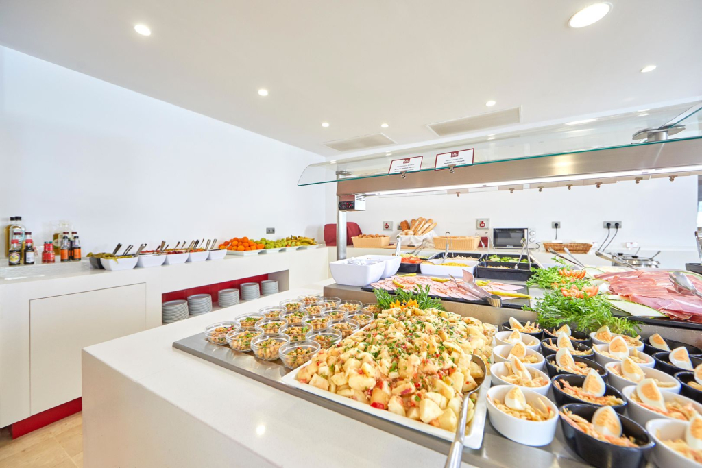 Курортный отель MLL Palma Bay Club