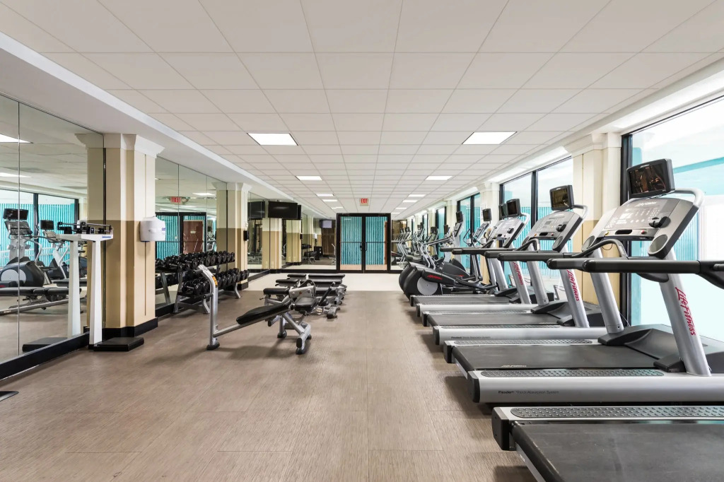 Crowne Plaza Newark Airport by IHG