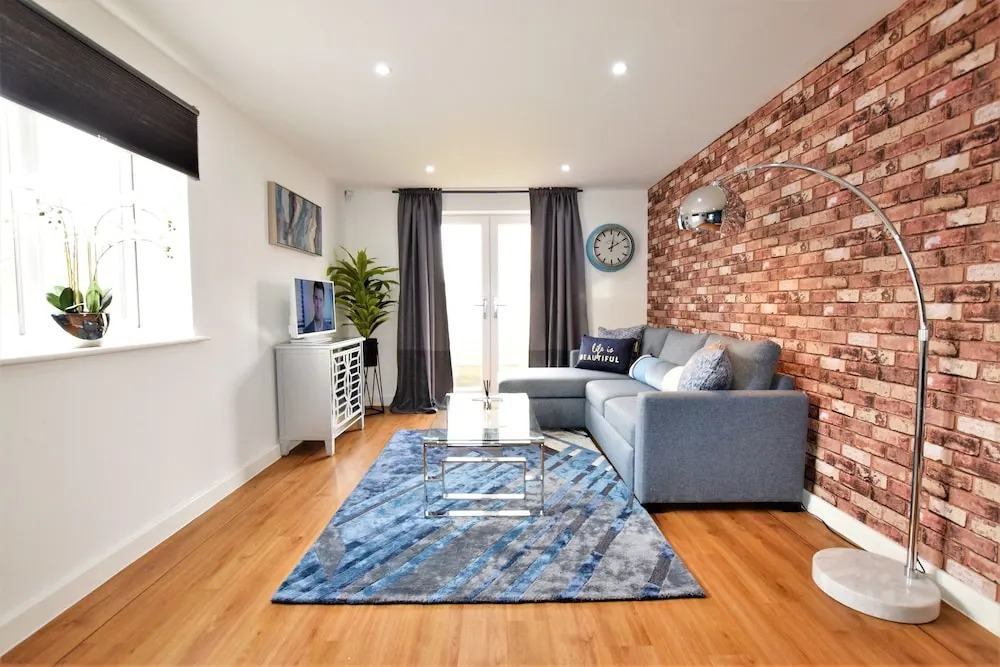 Savoy Place - yourapartment
