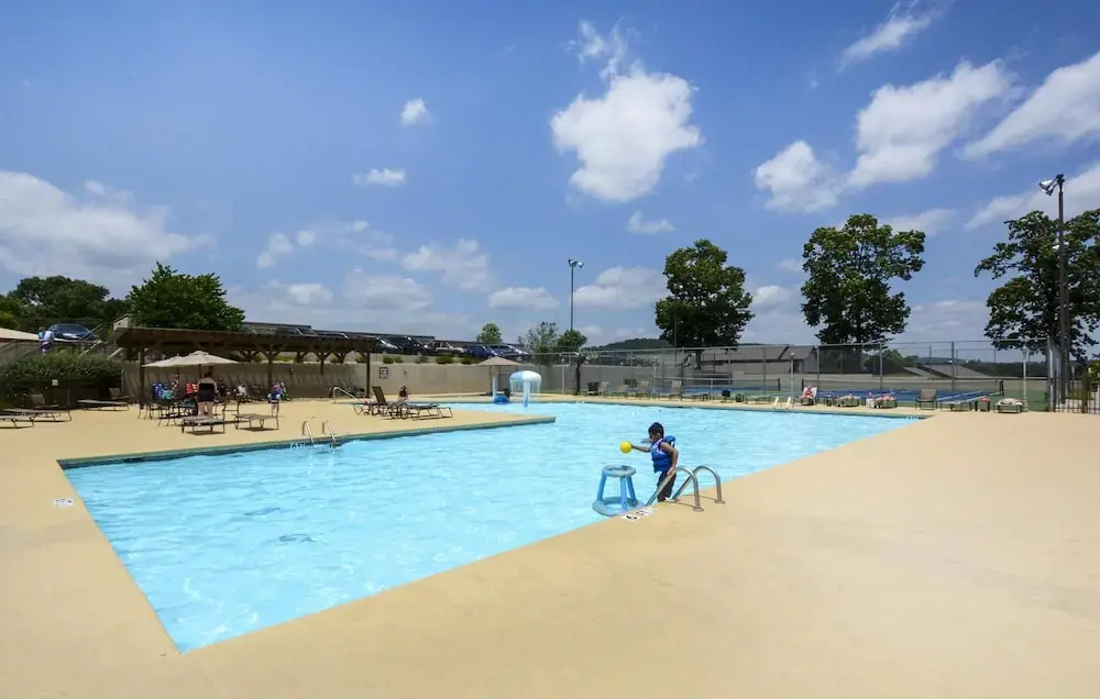 Southern Paradise - Resort Amenities - Close to Downtown and the Branson Landing