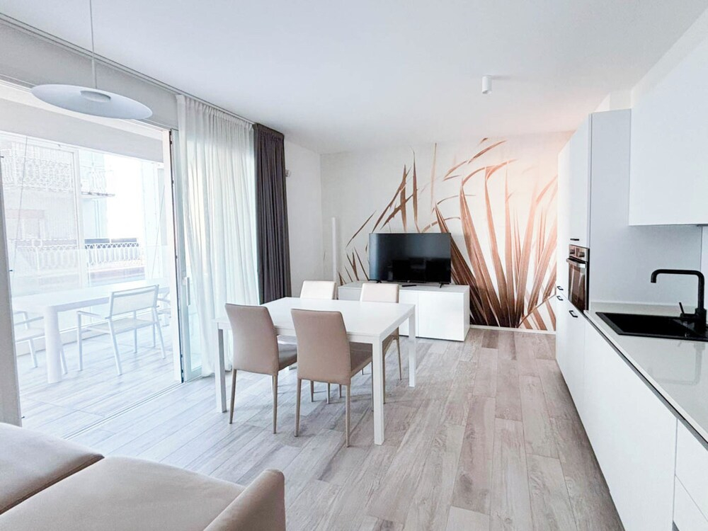Tasteful Apartment With Balcony