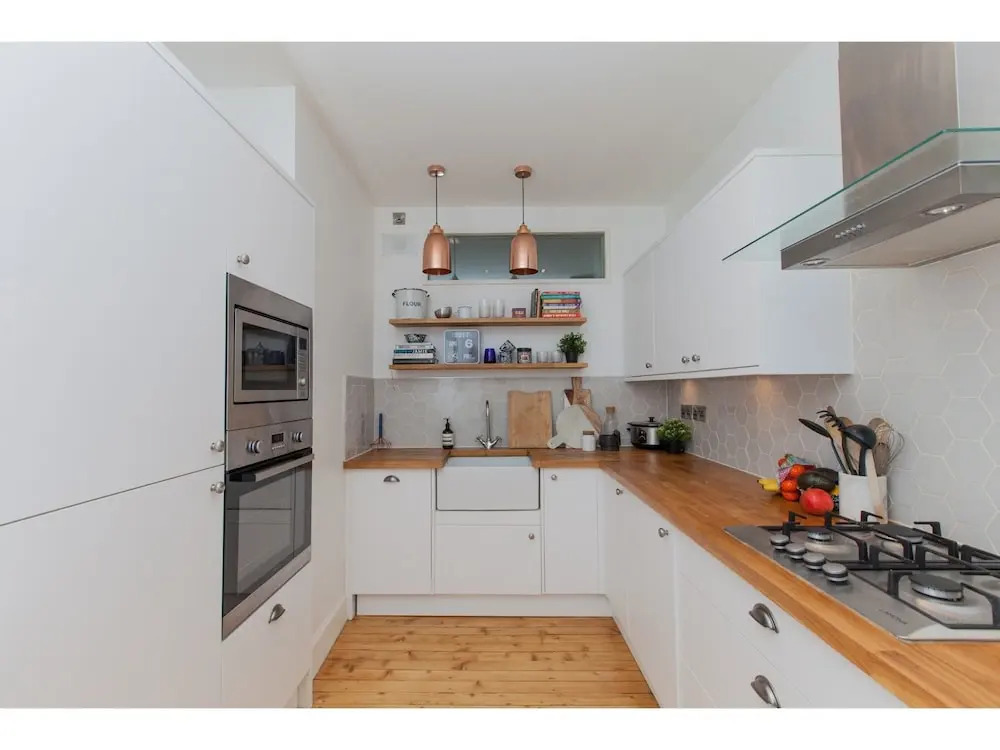 Spacious, Stylish 2BR Flat For 4 in Leith Walk