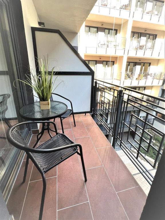 Luxury 5 Star Studio in the City Center with Pool
