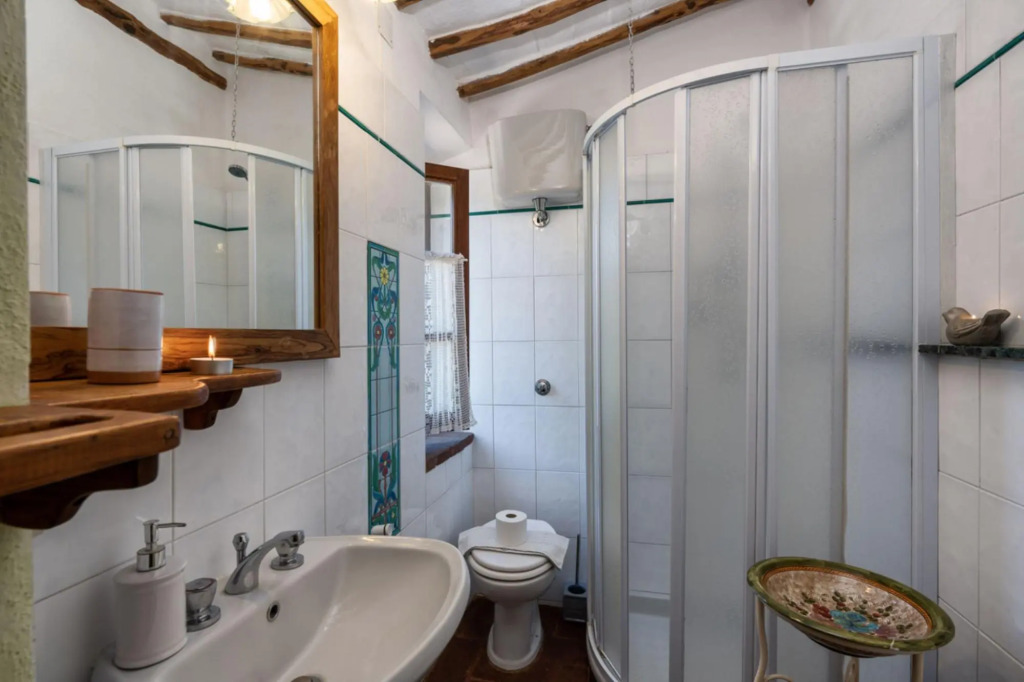Podere Lorena Authentic famrhouse with pool immersed in the countryside-Podere Lorena